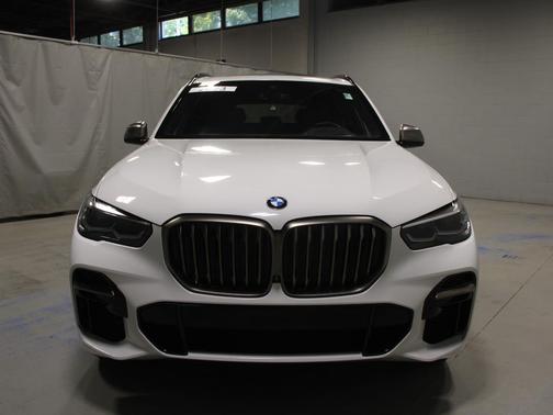 2022 BMW X5 M50i