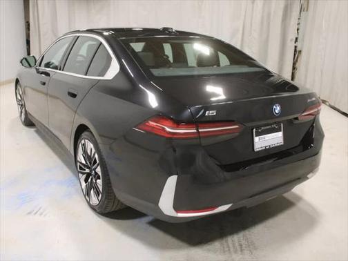 2025 BMW i5 xDrive40