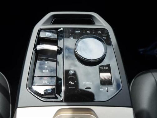 2026 BMW iX xDrive45