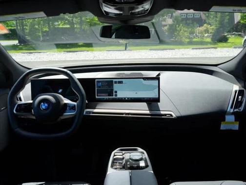 2026 BMW iX xDrive45