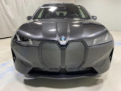 2026 BMW iX xDrive45