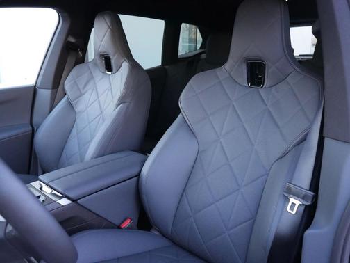 2026 BMW iX xDrive60