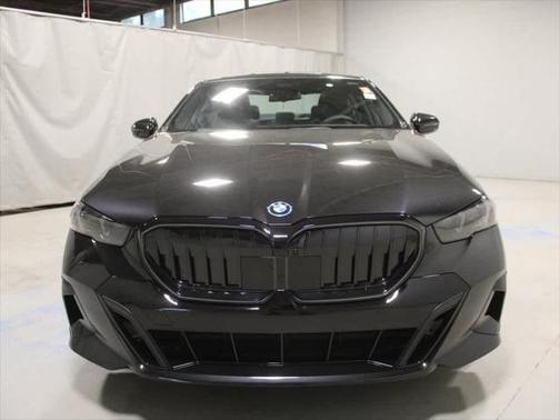 2026 BMW 550e 550e xDrive