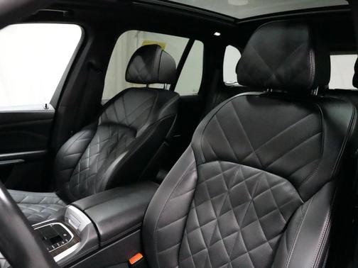 Black Sapphire Metallic 2024 BMW X5 xDrive40i