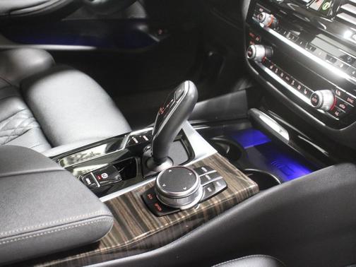 Alpine White 2023 BMW 530 i xDrive