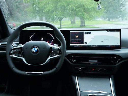 2025 BMW 330 i xDrive