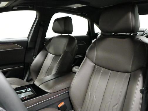 Mythos Black Metallic 2025 Audi A8 L 55 TFSI quattro Tiptronic