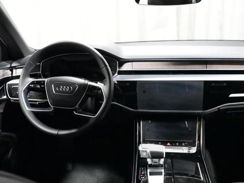 Mythos Black Metallic 2025 Audi A8 L 55 TFSI quattro Tiptronic