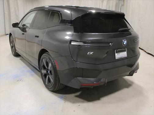 2025 BMW iX xDrive50