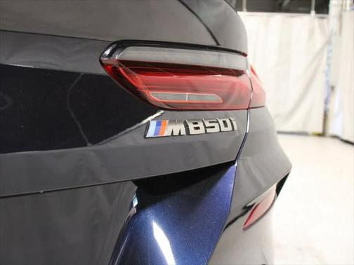 2022 BMW M850 M850i xDrive