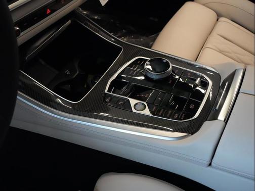Carbon Black Metallic 2026 BMW X5 M60i