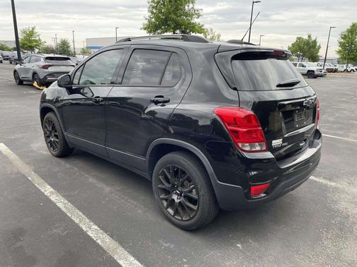 Mosaic Black Metallic 2021 Chevrolet Trax LT