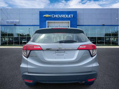 Lunar Silver Metallic 2021 Honda HR-V LX