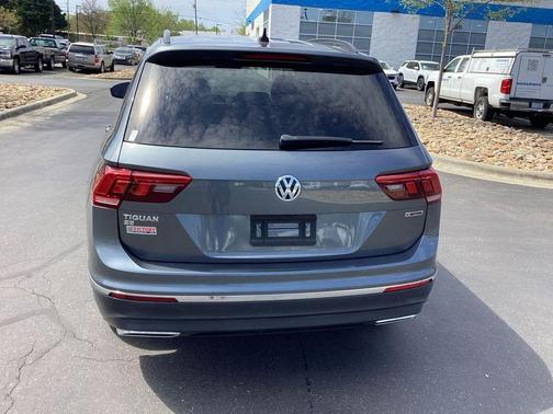 Platinum Gray Metallic 2021 Volkswagen Tiguan 2.0T SE 4MOTION