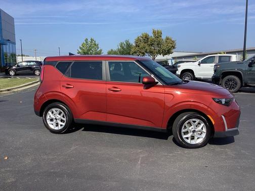 2024 Kia Soul LX