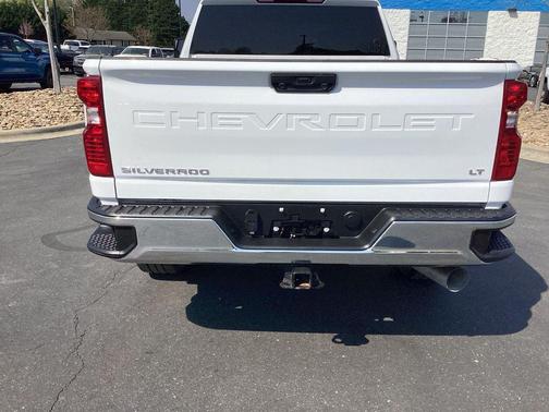 Summit White 2024 Chevrolet Silverado 2500 LT