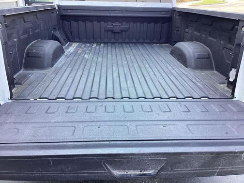 Summit White 2024 Chevrolet Silverado 2500 LT