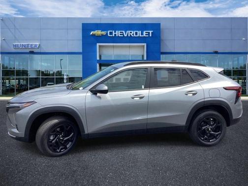 Sterling Gray Metallic 2025 Chevrolet Trax LT