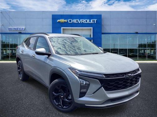 Sterling Gray Metallic 2025 Chevrolet Trax LT