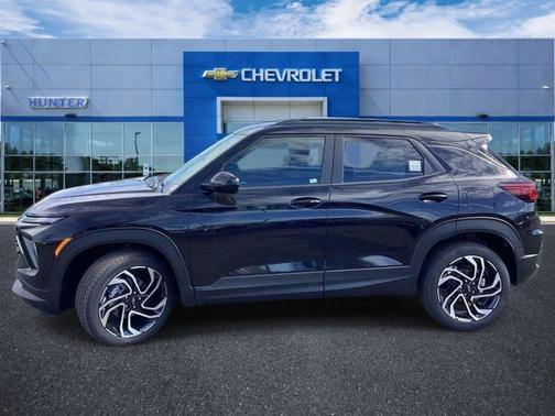 Mosaic Black Metallic 2026 Chevrolet Trailblazer RS