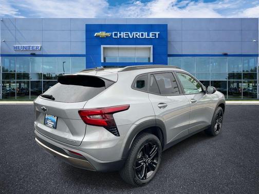 Sterling Gray Metallic 2025 Chevrolet Trax FWD ACTIV
