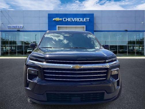 Mosaic Black Metallic 2024 Chevrolet Traverse LT