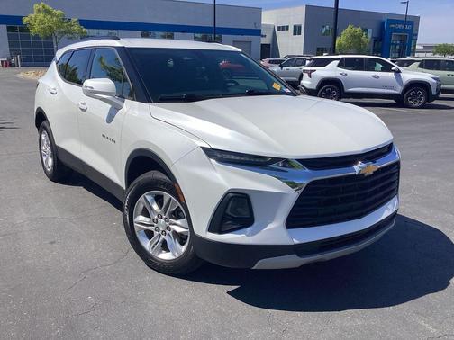 Iridescent Pearl Tricoat 2020 Chevrolet Blazer 1LT