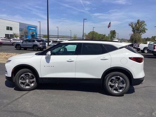 Summit White 2024 Chevrolet Blazer 2LT