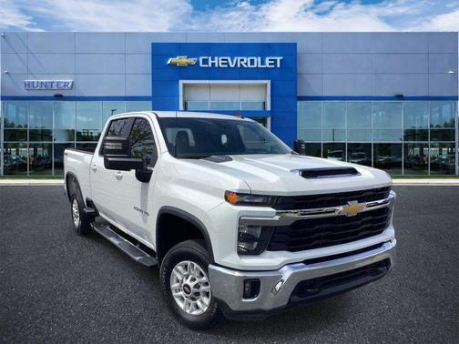 Summit White 2025 Chevrolet Silverado 2500 LT