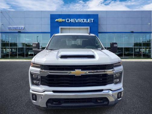 Summit White 2025 Chevrolet Silverado 2500 LT