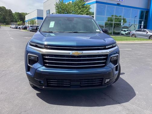 Lakeshore Blue Metallic 2026 Chevrolet Traverse High Country