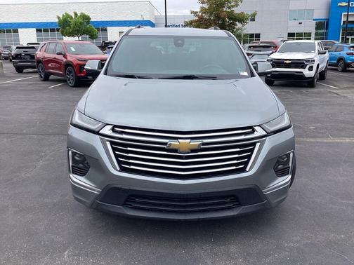 Sterling Gray Metallic 2023 Chevrolet Traverse Premier