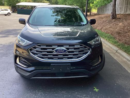 Agate Black Metallic 2022 Ford Edge SEL
