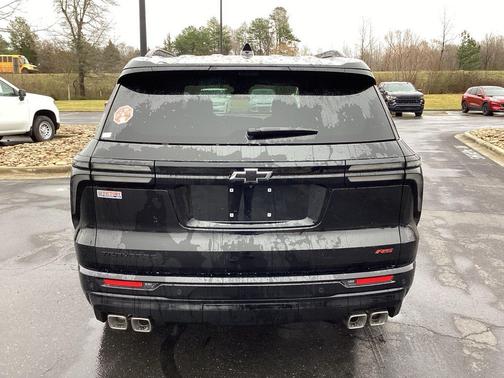 Mosaic Black Metallic 2026 Chevrolet Traverse RS