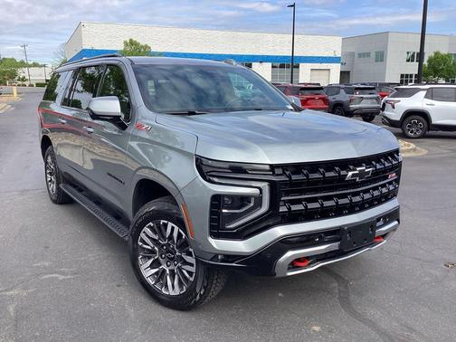 Sterling Gray Metallic 2025 Chevrolet Suburban 4WD Z71
