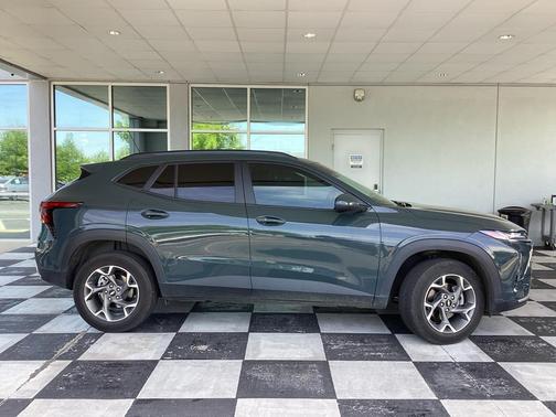 Cypress Gray 2025 Chevrolet Trax LT