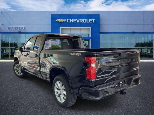 Black 2026 Chevrolet Silverado 1500 Custom