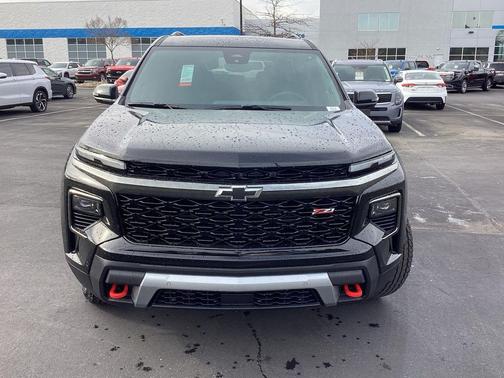 Mosaic Black Metallic 2026 Chevrolet Traverse AWD Z71