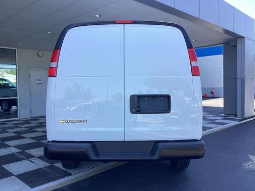 Summit White 2026 Chevrolet Express 2500 Work Van