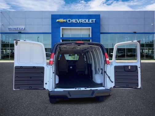 Summit White 2026 Chevrolet Express 2500 Work Van