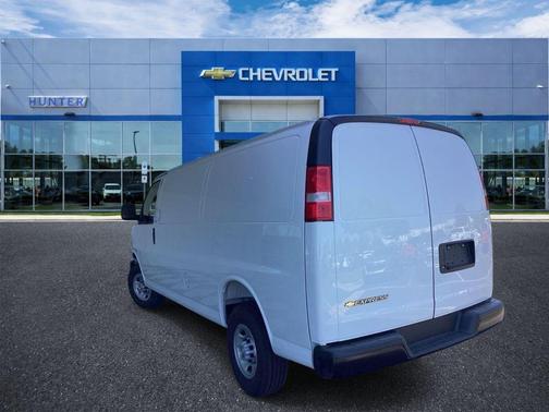 Summit White 2026 Chevrolet Express 2500 Work Van