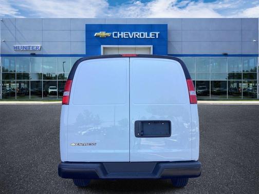 Summit White 2026 Chevrolet Express 2500 Work Van