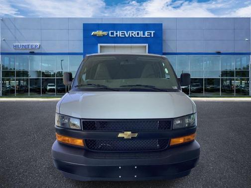 Summit White 2026 Chevrolet Express 2500 Work Van