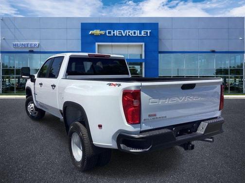 Summit White 2026 Chevrolet Silverado 3500 WT