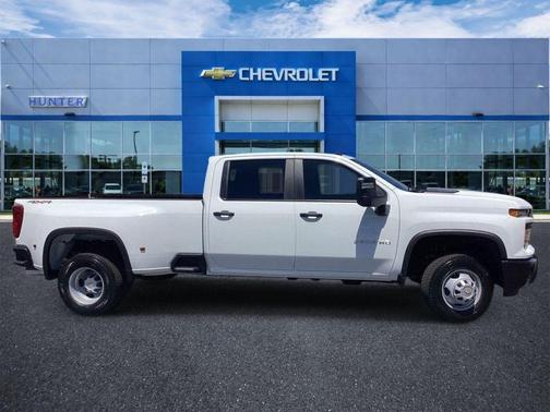 Summit White 2026 Chevrolet Silverado 3500 WT