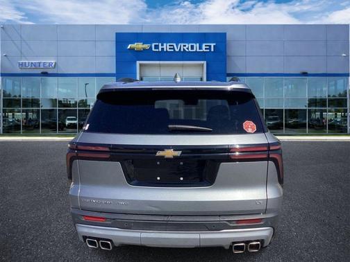 Sterling Gray Metallic 2024 Chevrolet Traverse LT