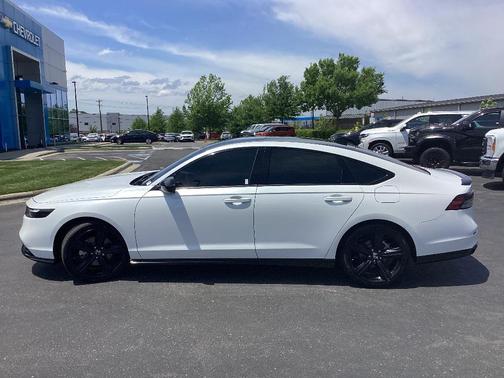 Platinum White Pearl 2024 Honda Accord Hybrid Sport-L