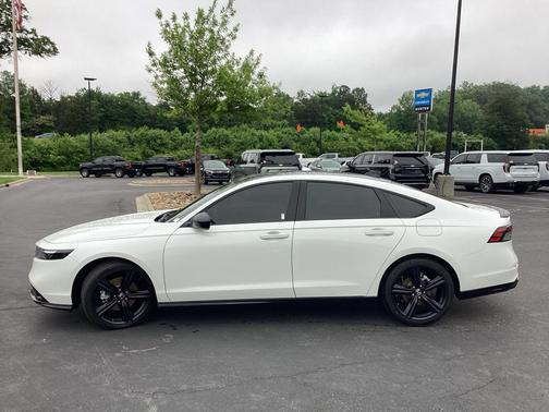 Platinum White Pearl 2024 Honda Accord Hybrid Sport-L