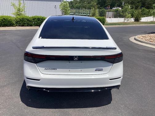 Platinum White Pearl 2024 Honda Accord Hybrid Sport-L