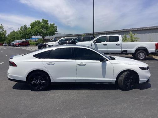 Platinum White Pearl 2024 Honda Accord Hybrid Sport-L